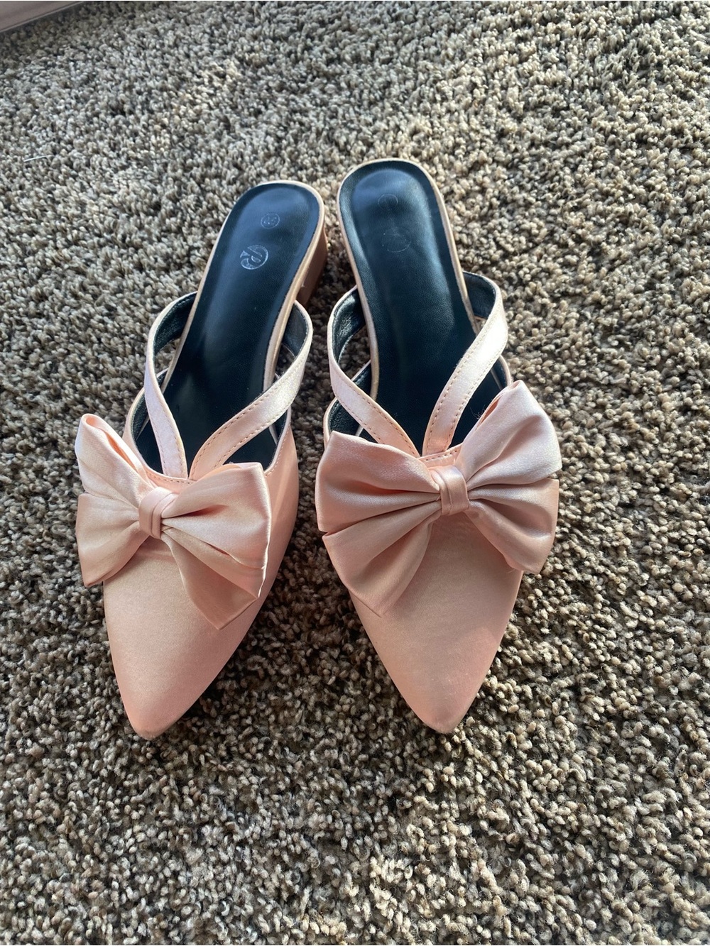 Pink Bow Pointed-Toe Slip-On Mules